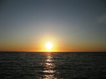 恵山泊漁港公園から見た夕日
