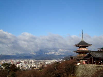 清水寺　三重の塔と京都の町並み