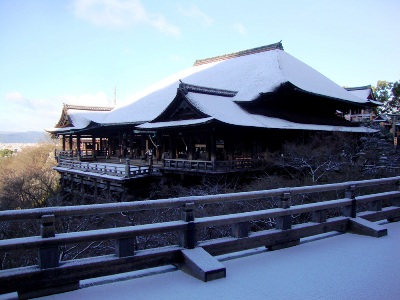 雪化粧した清水寺