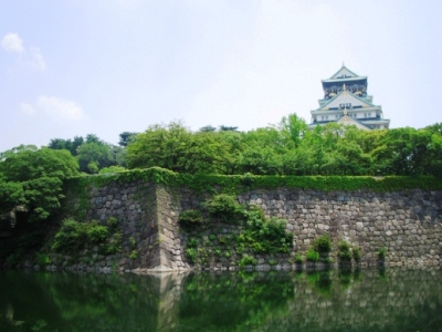 大阪城のお堀と石垣