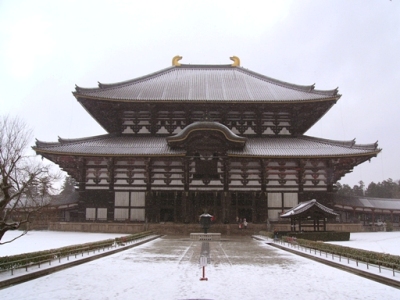 東大寺の雪化粧