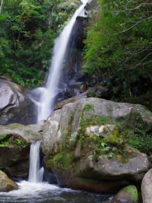沖縄　轟の滝