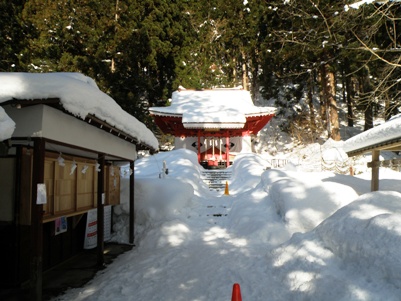 冬の御座石神社