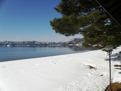冬の田沢湖湖水浴場