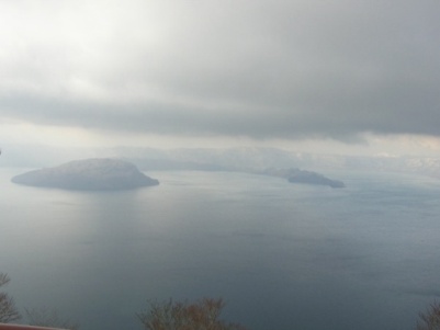 御鼻部山展望台から見た十和田湖