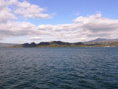 十和田湖　和井内から見た中山半島