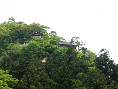 宝珠橋から眺めた山寺立石寺の開山堂
